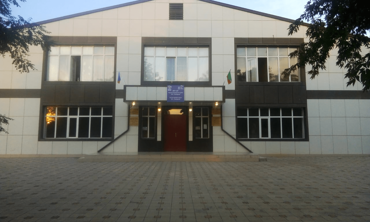 Фотографии.